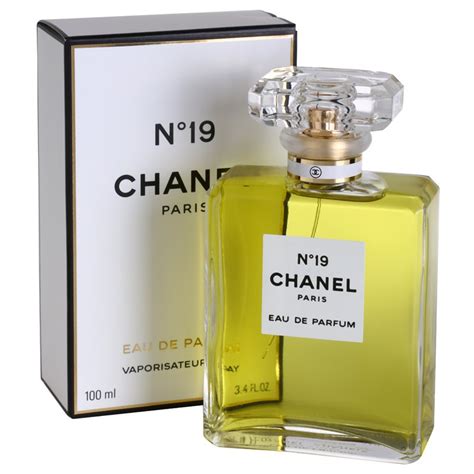 chanel 19 eau naturelle bijenkorf|chanel no 19.